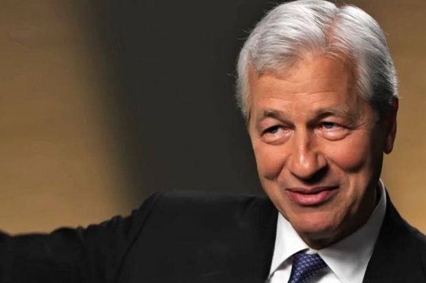 Jamie Dimon Attacks Crypto Tokens as ‘Decentralized Ponzi Scheme’ But He’s Happy With Regulated Stablecoins